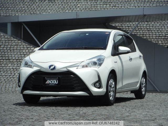 toyota vitz 2018 -TOYOTA--Vitz DAA-NHP130--NHP130-2035340---TOYOTA--Vitz DAA-NHP130--NHP130-2035340- image 1