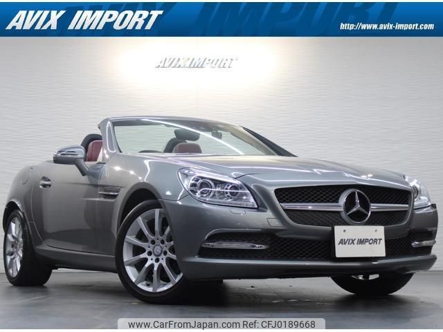 mercedes-benz slk-class 2011 quick_quick_172448_WDD1724482F023128 image 1