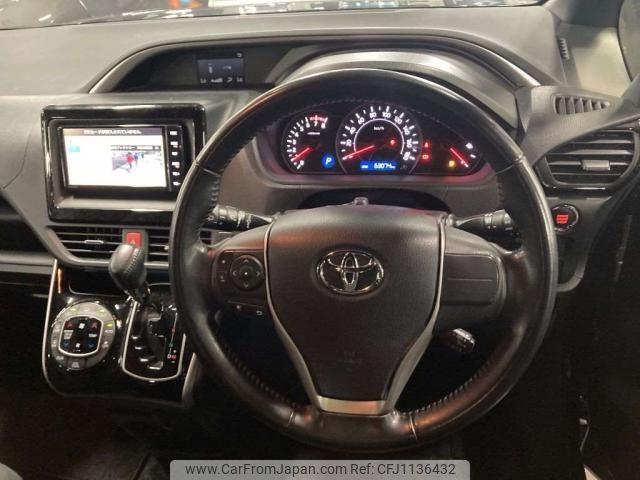 toyota voxy 2019 quick_quick_DBA-ZRR80W_0487552 image 2