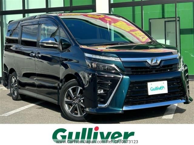 toyota voxy 2019 -TOYOTA--Voxy DBA-ZRR80W--ZRR80-0571716---TOYOTA--Voxy DBA-ZRR80W--ZRR80-0571716- image 1