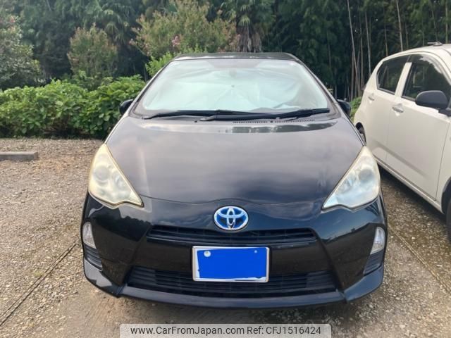 toyota aqua 2012 CFJ1516424 image 1