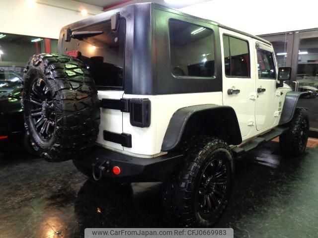 chrysler jeep-wrangler 2010 -CHRYSLER--Jeep Wrangler JK38L--1J4HE3H17AL126143---CHRYSLER--Jeep Wrangler JK38L--1J4HE3H17AL126143- image 2