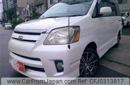 toyota noah 2004 TE568