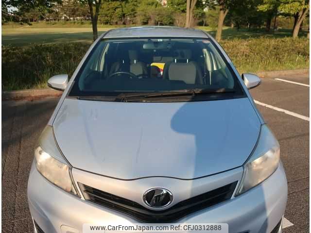 toyota vitz 2013 TE1519 image 2