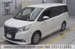 toyota noah 2014 -TOYOTA 【豊橋 542ﾀ1122】--Noah DBA-ZRR80G--ZRR80-0070568---TOYOTA 【豊橋 542ﾀ1122】--Noah DBA-ZRR80G--ZRR80-0070568-