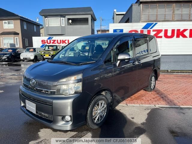 toyota voxy 2010 -TOYOTA--Voxy ZRR75G--ZRR75-0063579---TOYOTA--Voxy ZRR75G--ZRR75-0063579- image 1