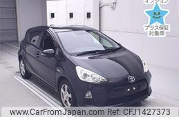 toyota aqua 2013 CFJ1427373