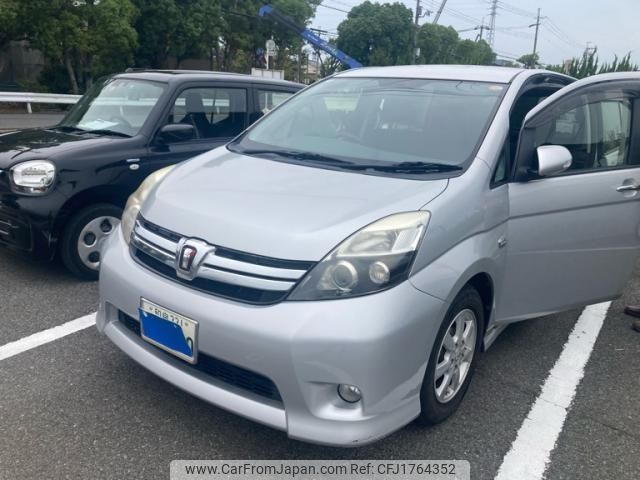 toyota isis 2012 CFJ1764352 image 1
