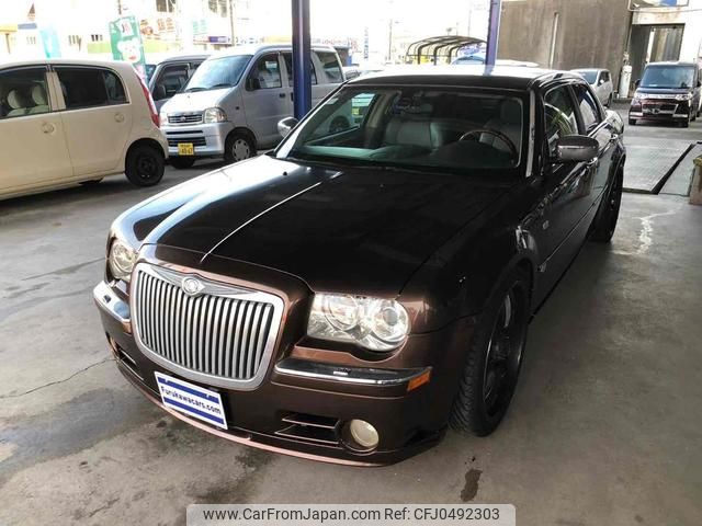 chrysler 300c 2005 GOO_JP_700110115730241125002 image 1