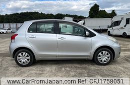 toyota vitz 2010 CFJ1758051