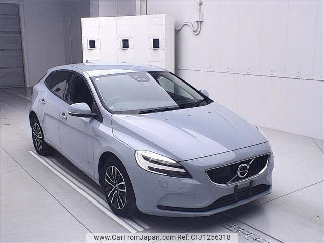 volvo v40 2018 -VOLVO--Volvo V40 MB4154T-K2553817---VOLVO--Volvo V40 MB4154T-K2553817- image 1