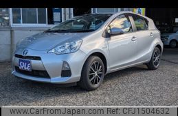 toyota aqua 2012 CFJ1504632