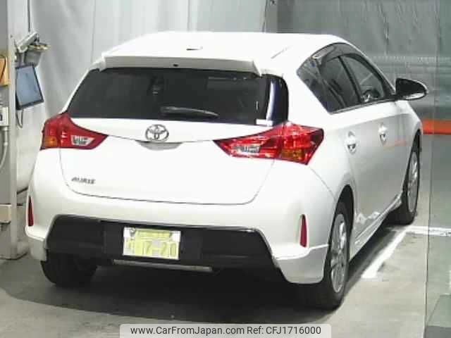 toyota auris 2013 CFJ1716000 image 2