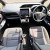 toyota noah 2016 504928-929727 image 1