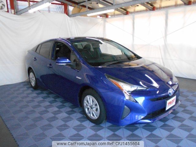 toyota prius 2018 CFJ1455604 image 1