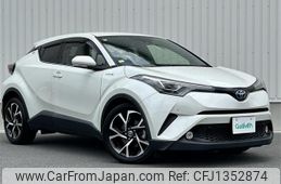 toyota c-hr 2017 CFJ1352874