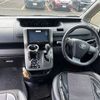 toyota voxy 2013 -TOYOTA--Voxy DBA-ZRR70W--ZRR70-0591277---TOYOTA--Voxy DBA-ZRR70W--ZRR70-0591277- image 2