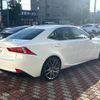 lexus is 2016 CFJ1674299 image 17