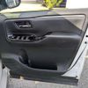 toyota esquire 2018 quick_quick_DBA-ZRR80G_ZRR80-0471453 image 18