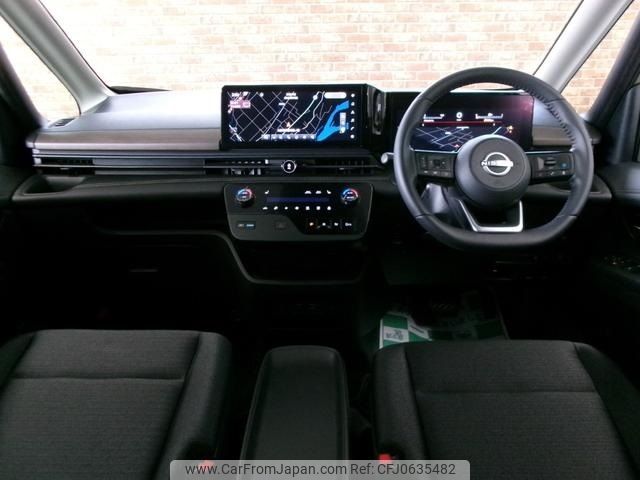 nissan serena 2024 CFJ0635482 image 2