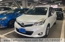 toyota vitz 2012 CFJ1899307
