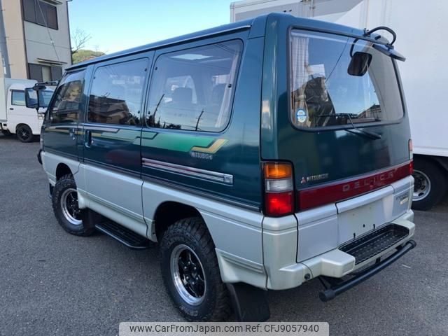 mitsubishi delica-starwagon 1993 GOO_JP_700070884830230908001 image 2