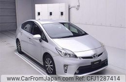 toyota prius 2013 -TOYOTA--Prius ZVW30-5731104---TOYOTA--Prius ZVW30-5731104-