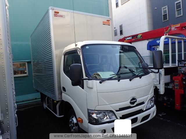 hino dutro 2024 GOO_NET_EXCHANGE_0707934A30250613W002 image 1