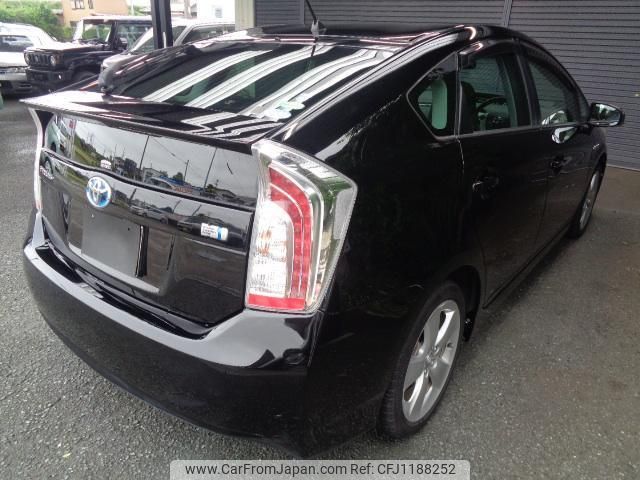 toyota prius 2014 quick_quick_ZVW30_ZVW30-1862371 image 2