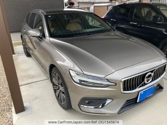 volvo v60 2021 CFJ1545874 image 1