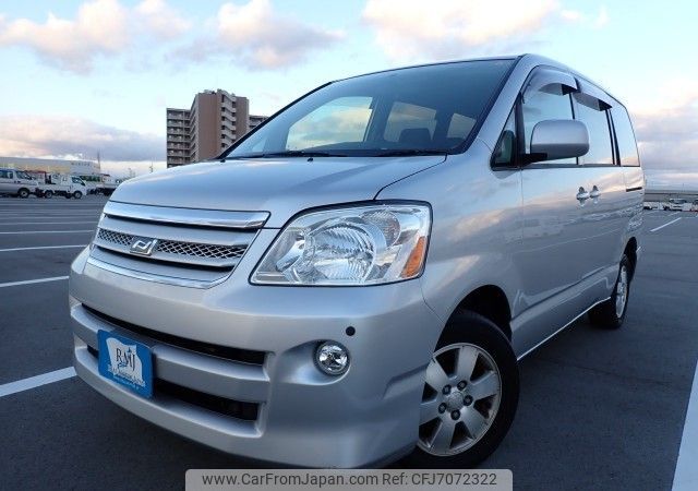 toyota noah 2005 REALMOTOR_N2021110745HD-23 image 1