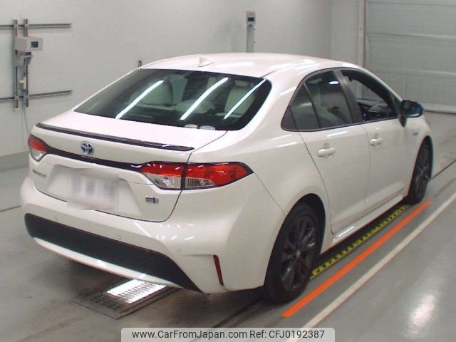 toyota corolla 2019 -TOYOTA--Corolla ZWE211-6006380---TOYOTA--Corolla ZWE211-6006380- image 2