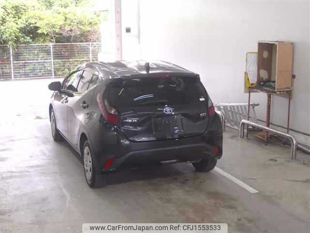 toyota aqua 2021 CFJ1553533 image 2