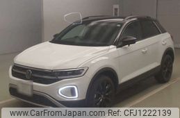 volkswagen volkswagen-others 2024 -VOLKSWAGEN 【八王子 303ﾙ1711】--VW T-Roc 3DA-A1DFF--WVGZZZA1ZRV010935---VOLKSWAGEN 【八王子 303ﾙ1711】--VW T-Roc 3DA-A1DFF--WVGZZZA1ZRV010935-