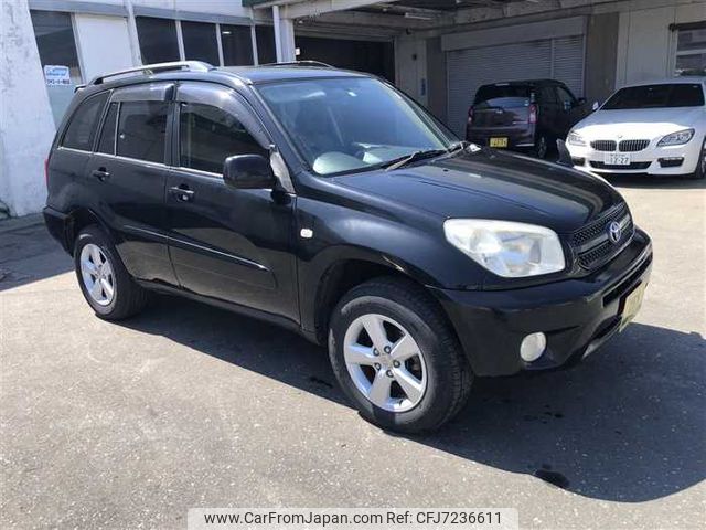 toyota rav4-l 2004 769235-220209111559 image 2