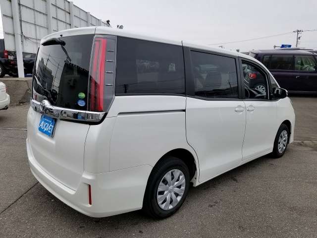 あーれよ File:Toyota NOAH X 2WD 8-Seater (DBA-ZRR80G-ARXEP) front.jpg
