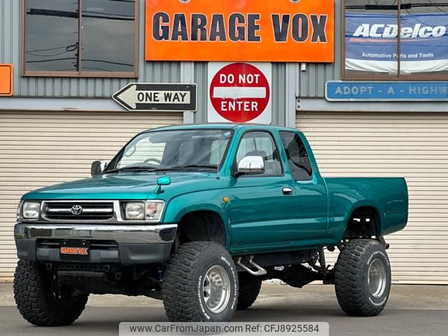 toyota hilux-sports-pick-up 1997 GOO_NET_EXCHANGE_0303039A30230829W001 image 1