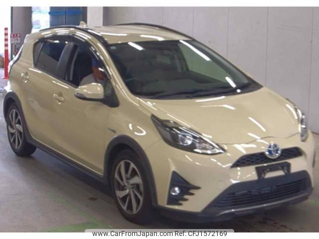 toyota aqua 2017 CFJ1572169 image 1