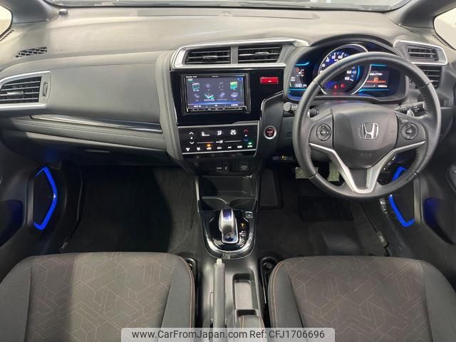 honda fit-hybrid 2014 CFJ1706696 image 2