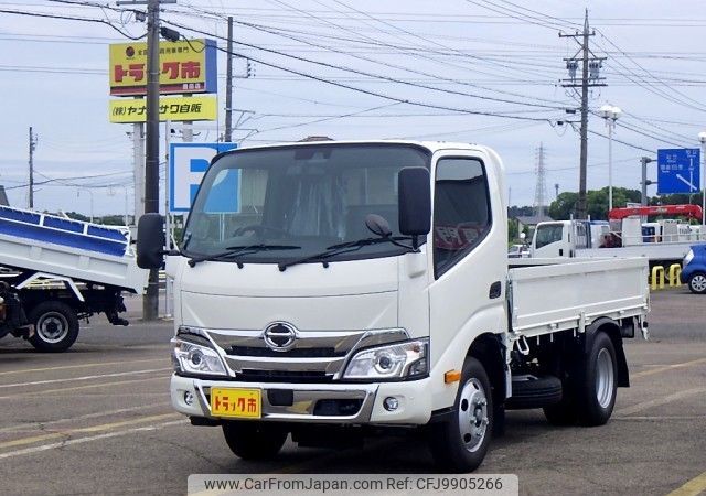 hino dutro 2023 REALMOTOR_N9024060012F-90 image 1