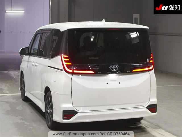 toyota noah 2022 -TOYOTA--Noah MZRA90W--0010762---TOYOTA--Noah MZRA90W--0010762- image 2