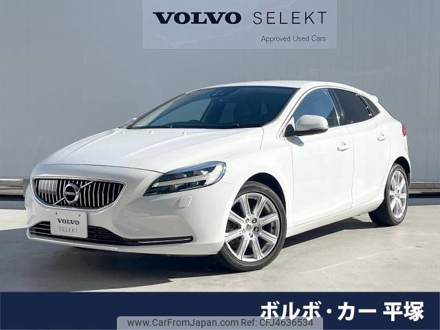 volvo v40 2017 -VOLVO--Volvo V40 DBA-MB4154T--YV1MV2920H2437254---VOLVO--Volvo V40 DBA-MB4154T--YV1MV2920H2437254- image 1