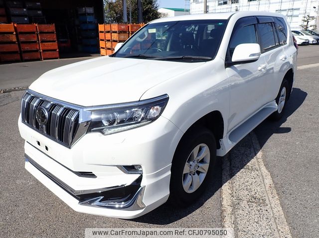 toyota land-cruiser-prado 2020 24232909 image 1