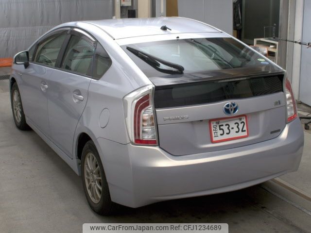 toyota prius 2013 CFJ1234689 image 2