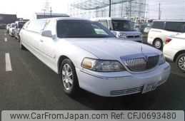 lincoln town-car 2014 -FORD 【春日部 302ｽ5186】--Lincoln Towncar ﾌﾒｲ-ｸﾆ01068823---FORD 【春日部 302ｽ5186】--Lincoln Towncar ﾌﾒｲ-ｸﾆ01068823-