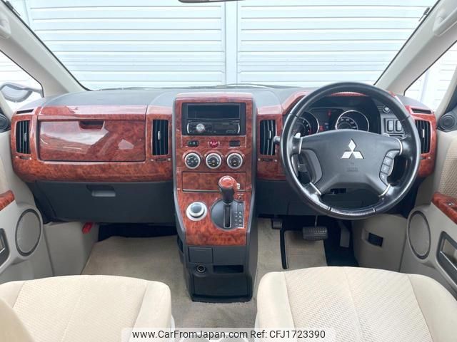 mitsubishi delica-d5 2010 CFJ1723390 image 2