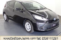 toyota aqua 2022 -TOYOTA--AQUA 6AA-MXPK11--MXPK11-2083218---TOYOTA--AQUA 6AA-MXPK11--MXPK11-2083218-