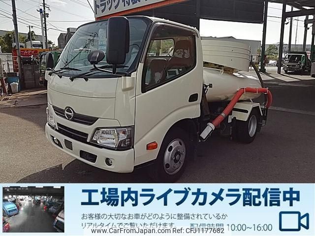 hino dutro 2018 GOO_NET_EXCHANGE_0803382A30250521W007 image 1