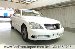 toyota crown 2005 ENHANCEAUTO_1_ea301525