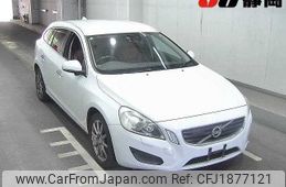 volvo v60 2012 CFJ1877121